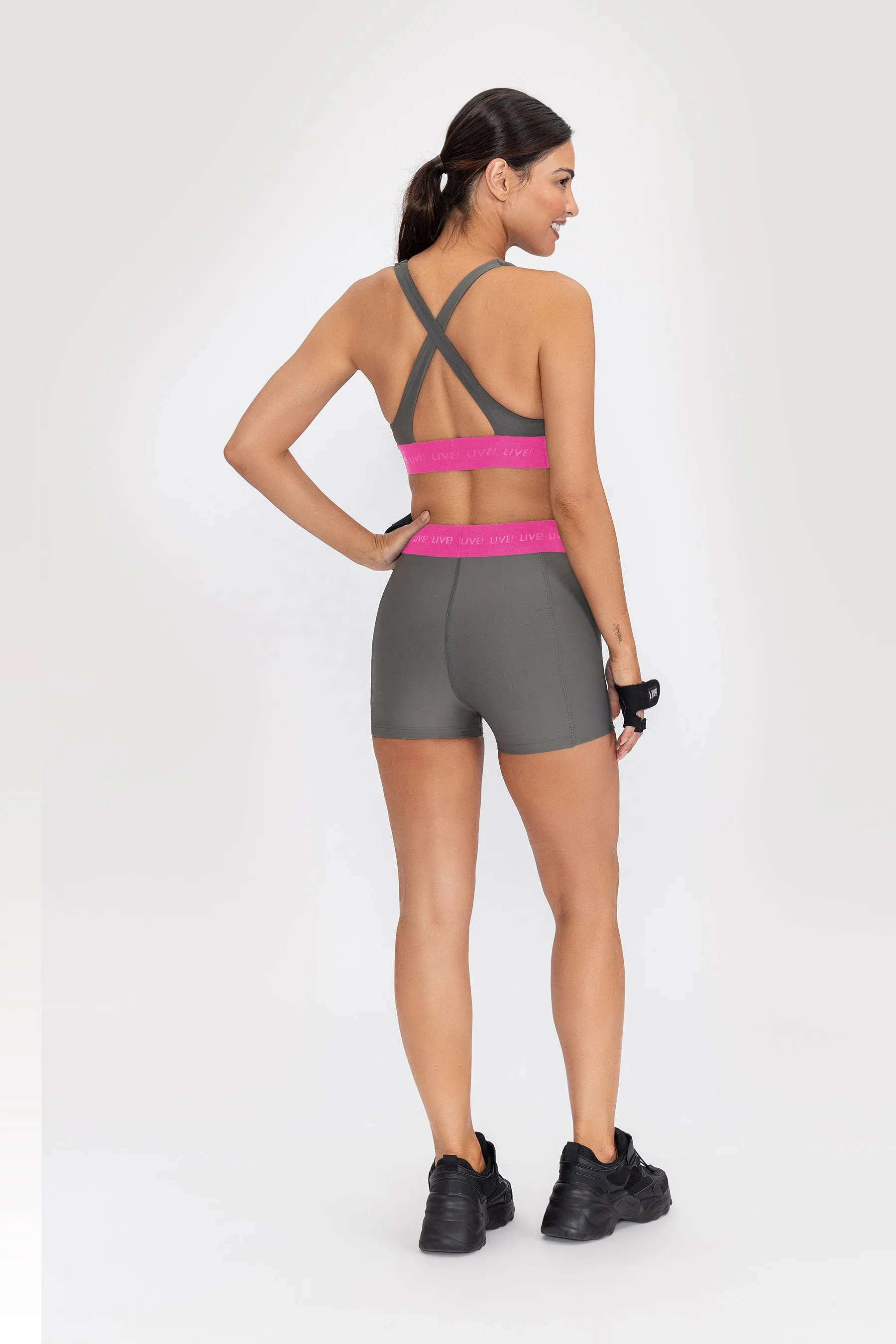 LIVE! Flex Shorts Fit