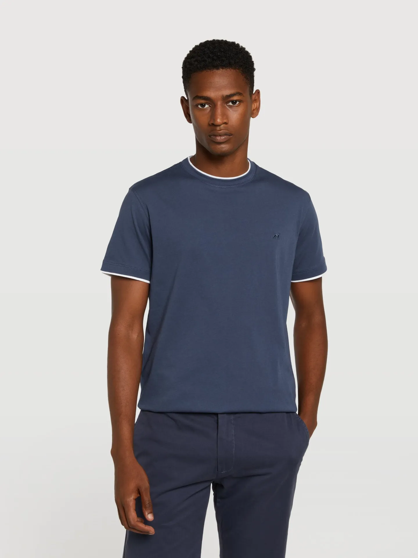 Luxe leisure edition t-shirt with double layer collar and cuffs