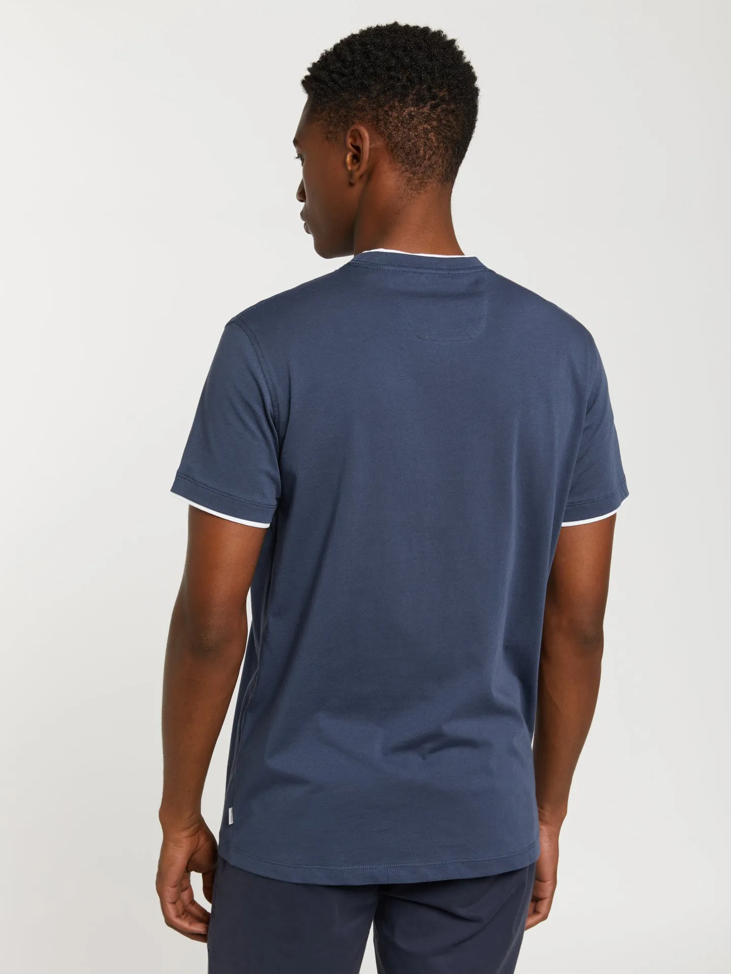 Luxe leisure edition t-shirt with double layer collar and cuffs