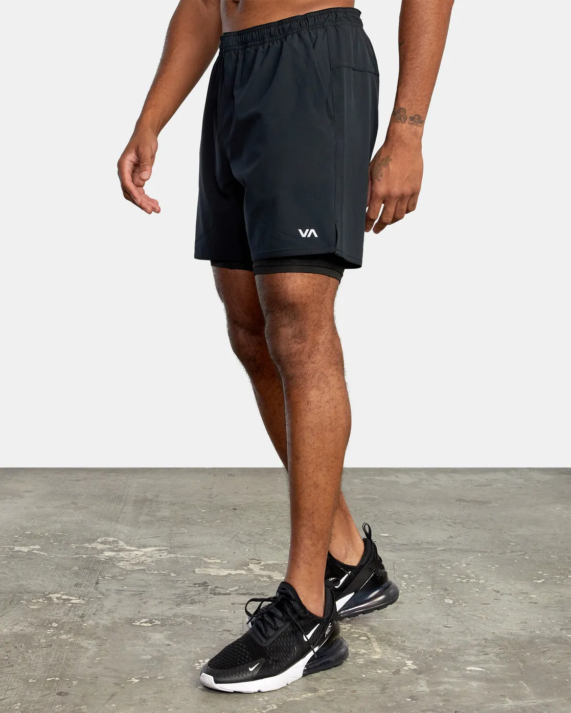 Yogger Train 2-In-1 17" Workout Shorts - Black Multi